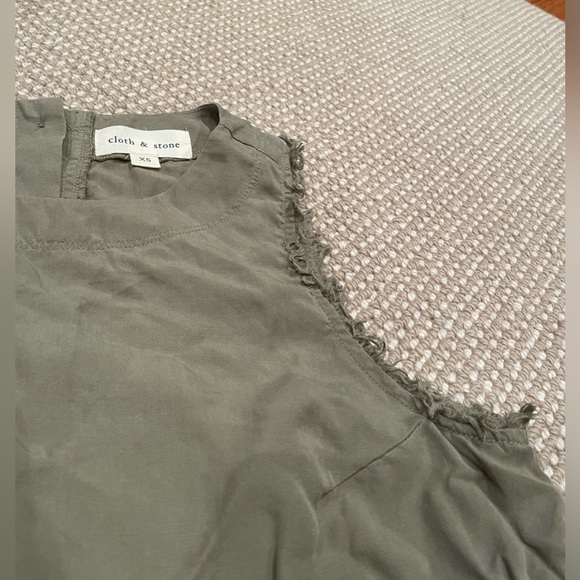 NWOT Cloth and Stone Olive Frayed Tank with Back Detail | Anthropologie Top XS - Picture 6 of 8